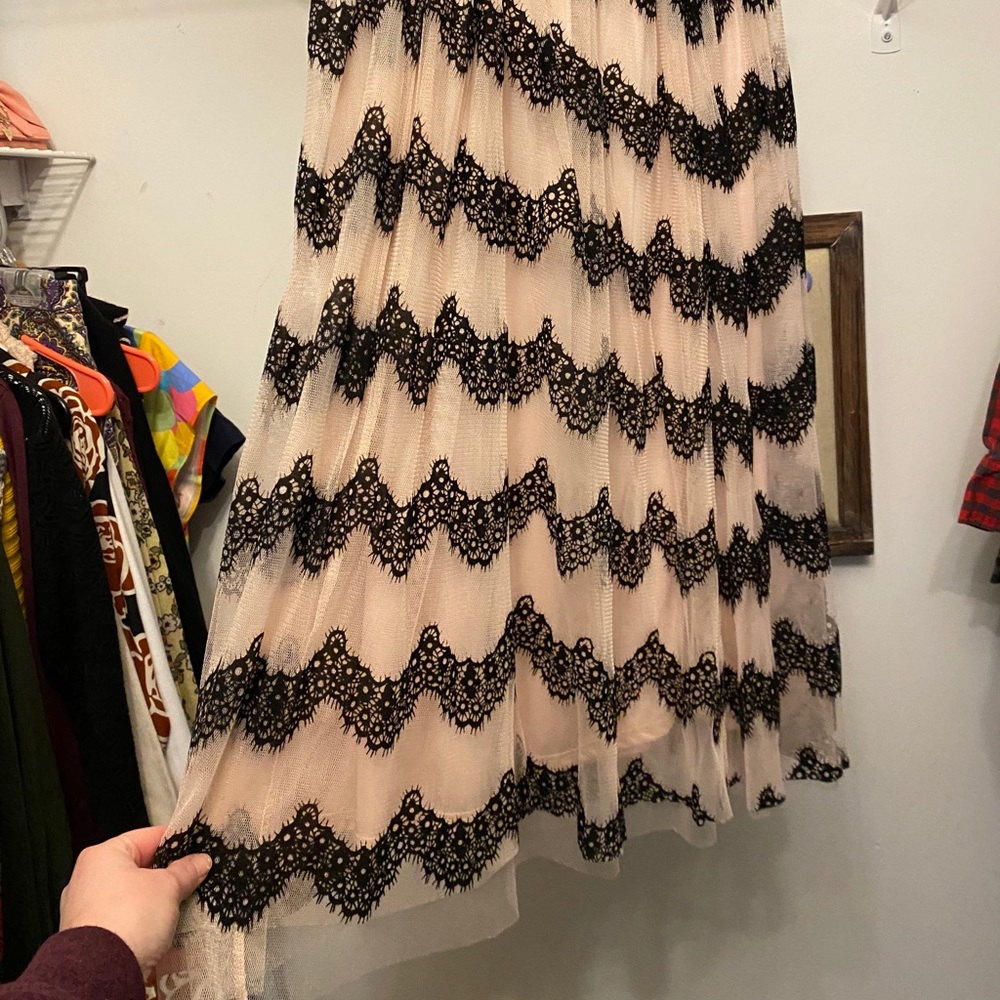 Lace skirt